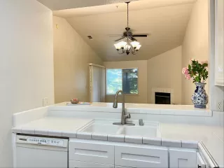 Photo #5: 225057347 Listing 