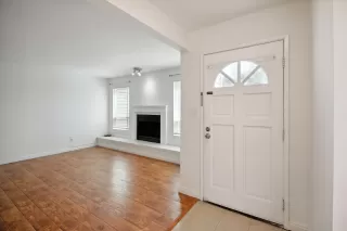 Photo #6: 225057692 Listing