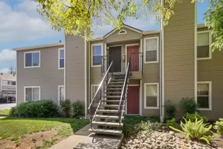 Photo #2: 225057795 Listing 