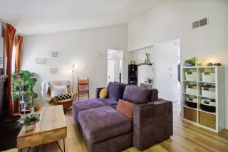 Photo #4: 225057795 Listing 