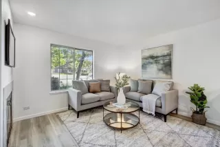Photo #4: 225057807 Listing 