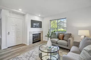 Photo #5: 225057807 Listing 