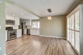 Photo #4: 225058473 Listing 