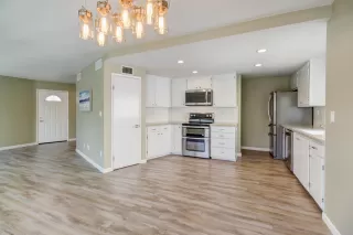 Photo #6: 225058473 Listing 