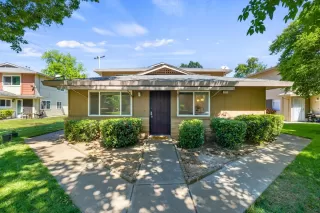 More Details about MLS # 225058740 : 2020 BENITA DR #1