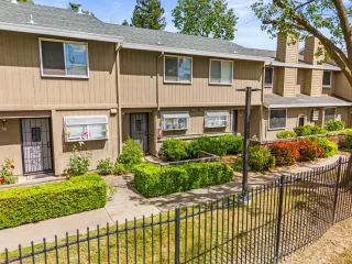 Photo #1: 225059546 Listing 