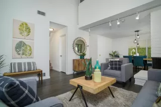 Photo #1: 225059644 Listing