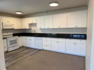 Photo #2: 225059880 Listing