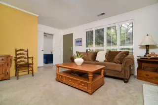 Photo #1: 225060019 Listing