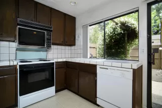 Photo #3: 225060019 Listing