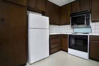 Photo #4: 225060019 Listing