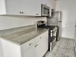 Photo #3: 225060077 Listing