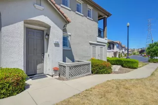 Photo #2: 225061001 Listing