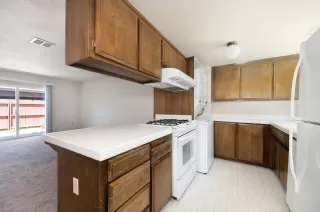 Photo #4: 225061030 Listing