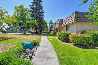 Photo #6: 225061030 Listing