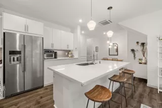 Photo #2: 225061097 Listing 