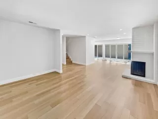 Photo #2: 225062142 Listing