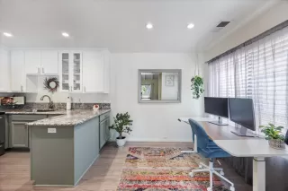 Photo #4: 225062446 Listing