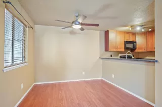 Photo #5: 225063019 Listing