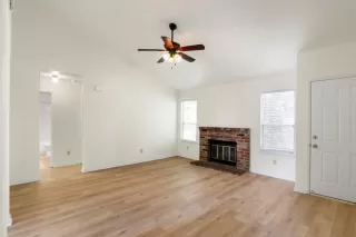 Photo #2: 225063516 Listing 