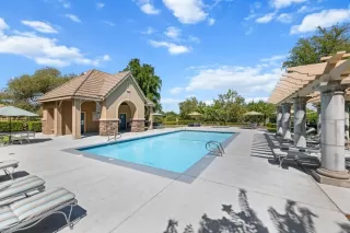 Photo #3: 225063611 Listing