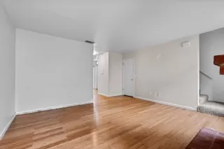 Photo #3: 225063977 Listing 