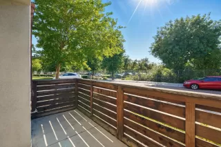 Photo #3: 225064525 Listing