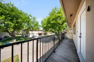 Photo #2: 225065164 Listing