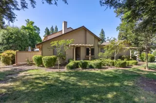 Photo #2: 225065186 Listing