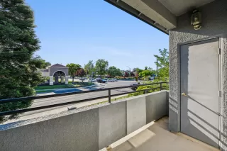 Photo #4: 225065407 Listing