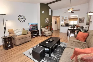 Photo #5: 225066393 Listing