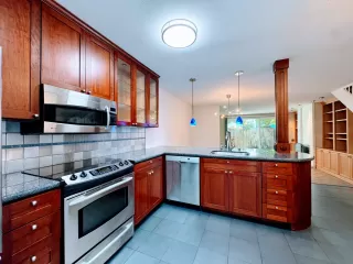 Photo #2: 225066822 Listing 
