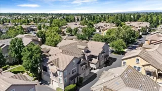 Photo #3: 225066989 Listing 