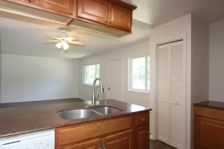 Photo #3: 225067237 Listing