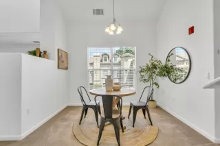 Photo #5: 225067335 Listing