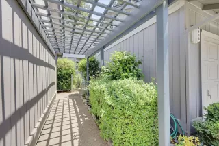 Photo #3: 225067694 Listing