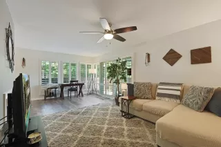 Photo #5: 225067869 Listing