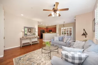 Photo #6: 225067967 Listing 