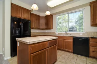 More Details about MLS # 225068043 : 2001 CLUB CENTER DR #1138