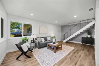 Photo #3: 225068169 Listing 