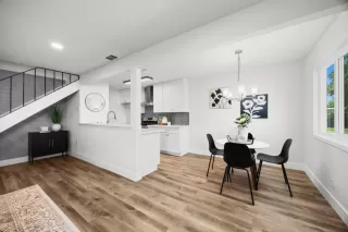 Photo #5: 225068169 Listing 