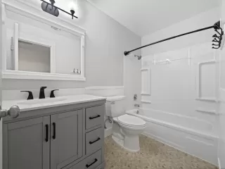 Photo #6: 225069370 Listing