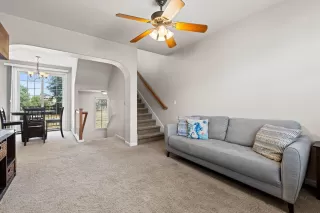 Photo #5: 225070449 Listing