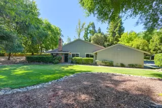 Photo #1: 225070924 Listing