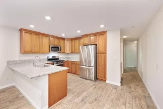 Photo #4: 225070924 Listing