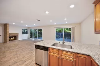 Photo #5: 225070924 Listing