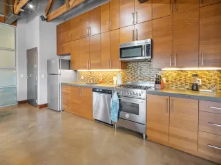 Photo #4: 225071167 Listing