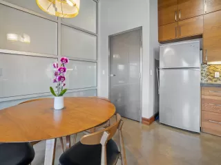 Photo #6: 225071167 Listing