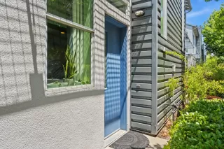 Photo #2: 225071202 Listing