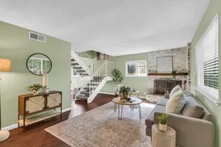 Photo #4: 225071491 Listing 